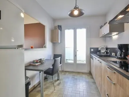 Holiday home Les Bussoleries